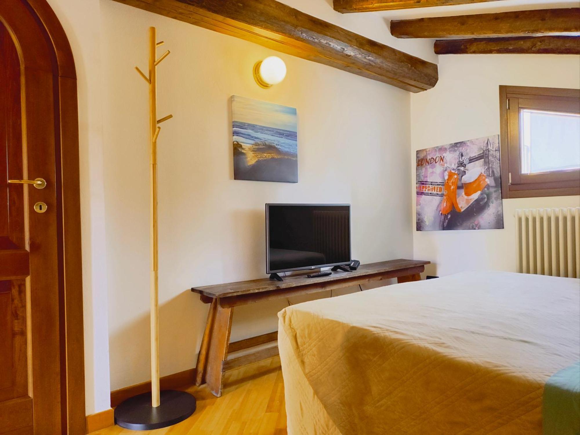 Bed & Breakfast Yawhome *