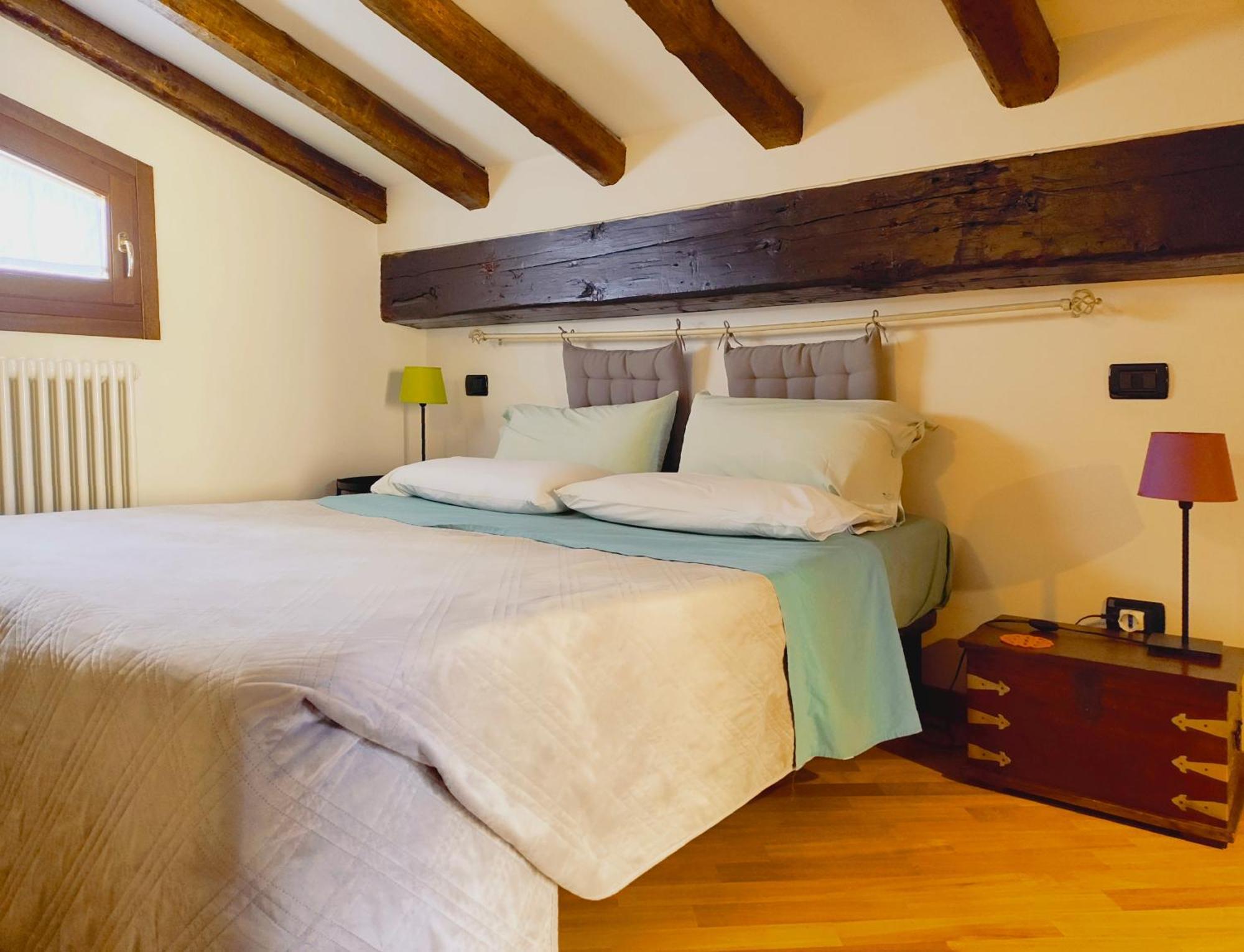 Yawhome Bed & Breakfast *